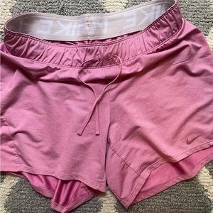 Pink Nike Dri-Fit shorts 💖🏃🏼‍♀️